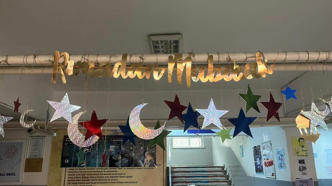 ÇEDES Projesi Kapsamında Okulumuzda Ramazan Sokağı Süsleme Etkinlikleri Yapıldı